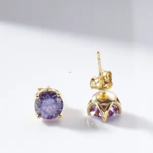 Elegante S925 zilveren goudkleurige oorknopjes met 1 karaat ronde paarse moissanite steen