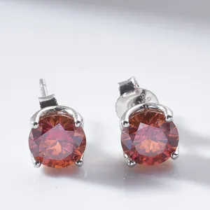 Klassieke S925 zilveren oorknopjes met 1ct ronde rode moissanite edelstenen