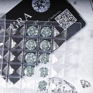 Macro-opname van briljant geslepen moissanite stenen met professionele GRA-certificaten