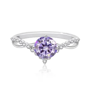 Bague en argent S925 avec grosse pierre violette ronde et anneau torsadé diamants