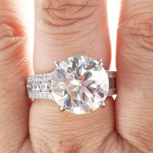 Anillo de lujo moissanita de 10 quilates en plata S925 con pavé de diamantes