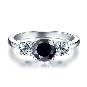 Lussuoso Anello in Argento Sterling 925 Tre Pietre Moissanite Placcato Platino Taglio Rotondo Pietra Preziosa Matrimonio Gioielli Donna Con Certificato GRA