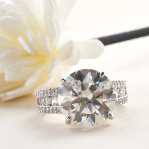 Anillo de lujo de Moissanita de 10 quilates en plata S925 con piedra de corte brillante
