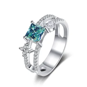 925 Silberring mit quadratischem cyanfarbenem Moissanit und hohlem Ringschiene