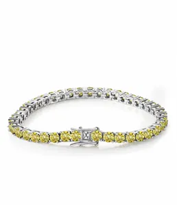 Nahaufnahme der 3mm zitronengelben Moissanit-Tennisarmband mit silberner Fassung