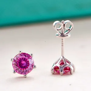 Orecchini a lobo in moissanite rosa 1ct e argento S925 con castone classico a 6 griffe