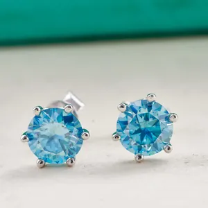 Orecchini a perno in moissanite rosa da 1 carato in argento 925 con classica montatura a griffe