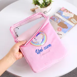 Funda de peluche rosa para tableta de 11 pulgadas con bordado de unicornio