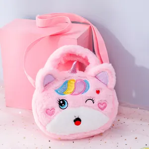 Sac bandoulière licorne en peluche rose avec sangle réglable et corne brillante
