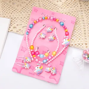 Set gioielli unicorno per bambini con collana di perline rosa, bracciale e anello