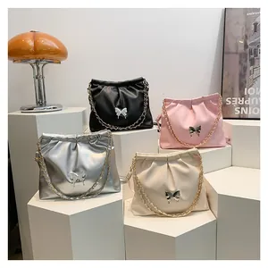 Sac Seau Plissé en Cuir PU Souple pour Femme avec Boucle en Métal Papillon Sac à Bandoulière Casual Chaîne Main Élégant