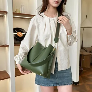 Damen Mode Eimertasche Große Kapazität Kunstleder Einfarbig Pendeln Schultertasche Mit Breitem Schultergurt Retro Stil