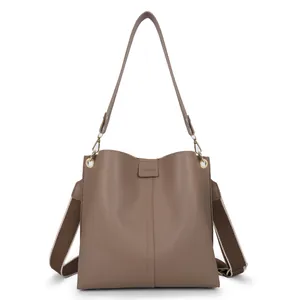 Minimalistische khakifarbene Bucket Bag aus PU-Leder mit doppelten Schultergurten