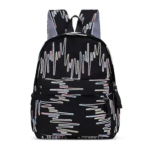 Mini Rucksack Damen in Schwarz mit bunten Wellenstickereien und verstellbaren Gurten