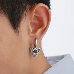 Men's retro silver earring with Celtic knot triangle pendant and black cat eye stone