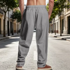 Vue arrière d'un pantalon décontracté en coton et lin gris avec une coupe droite ample