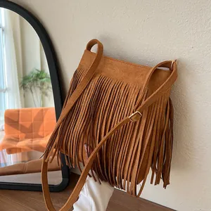 Sac Seau Vintage à Franges en Daim Synthétique pour Femmes Sac à Bandoulière Bohème avec Gland Sangle Réglable Mode Automne Hiver
