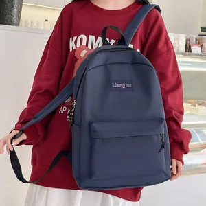 Minimalistischer dunkelblauer Nylon Rucksack mit großem Fassungsvermögen für Studenten