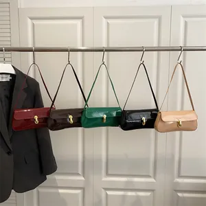Bolso De Axila Retro Para Mujer De Cuero PU De Patente Estilo Frances Bolso De Hombro Con Cierre Metalico Dorado