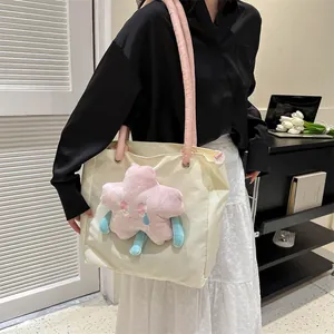 Borsa tote in tela bianco avorio con stella di peluche rosa e manici imbottiti