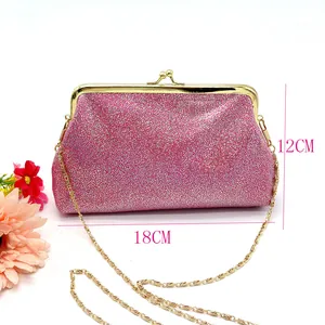 Roze glitter avondtas met gouden frame en afneembare ketting schouderriem 18x12cm