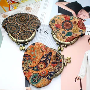 Trois porte-monnaie en liège bohème avec fermoirs vintage et motifs de mandala ethniques
