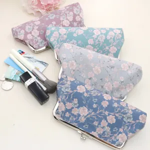 Vintage Floral Fabric Kiss Lock Purse Women Retro Cloth Makeup Coin Bag with Metal Frame Closure Small Handbag Organizer