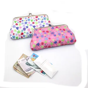 Portamonete in pelle PU con stampa floreale, chiusura a scatto vintage e foglie