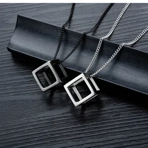 Collares para hombre con colgantes de cubo geométrico en acero negro y plateado