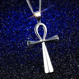 Antikes ägyptisches Ankh-Kreuz Anhänger aus poliertem Silber an einer Gliederkette