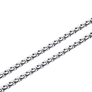 Macro shot of silver stainless steel 3mm box chain necklace with polished square links