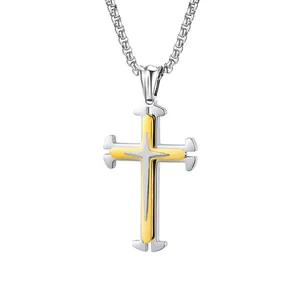 Collana con ciondolo a croce a tre strati in oro e argento su catena box in acciaio inox