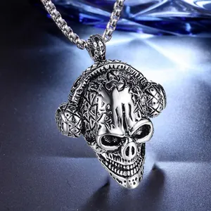 Collana con Pendente a Forma di Teschio con Cuffie Vintage Punk Catena a Box in Acciaio Inossidabile Lega Gioielli Rock Gotici
