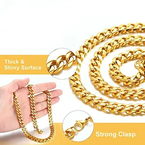 Macro detail van dikke gouden cubaanse schakelketting met sterke karabijnsluiting