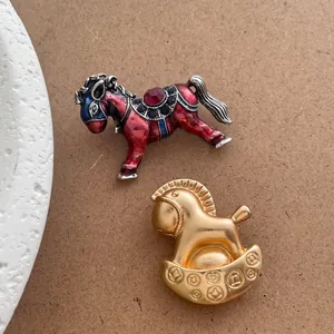 Vintage Alloy Horse Brooch Pin For Women Men Retro Rhinestone Enamel Running Horse Rocking Horse Suit Accessory Gift Jewelry