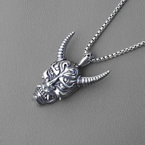 Hannya-Maske-Anhänger aus Vintage-Silberstahl mit klassischer Boxkette für Herren
