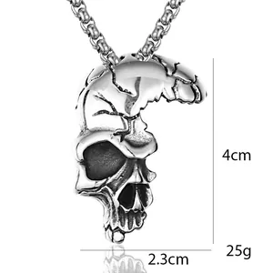 Collana con pendente a teschio in stile punk in acciaio inossidabile con catena argentata