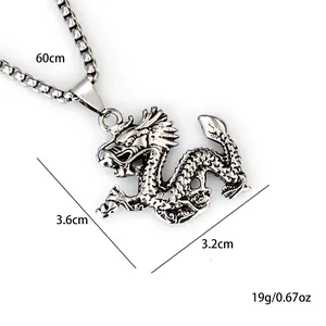 Collana con ciondolo a drago in acciaio inox retrò con dimensioni 3,6x3,2cm e catena 60cm
