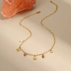 Collar dorado con colgantes de corazón estrella piedras preciosas y perlas
