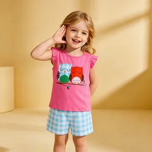 Ensemble fille avec haut rose sans manches brodé hibou et short à carreaux bleu