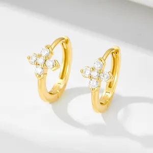 Boucles d'Oreilles Huggie Trèfle en Argent Sterling 925 pour Femme Or Argent Strass Fleur Créoles Bijoux Tendance Accessoires