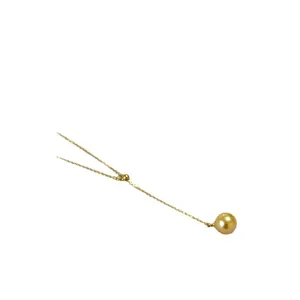 Collier en Y minimaliste avec perle dorée des mers du Sud sur une fine chaîne en or