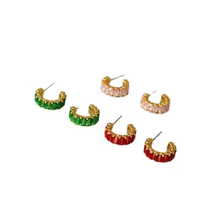 Boucles d'oreilles dorées en forme de C avec zircons colorés à coupe rectangulaire chic