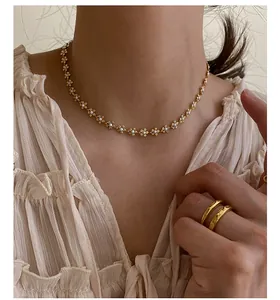 Französisch Vintage Vergoldet Legierung Gänseblümchen Blume Choker Halskette Für Damen Weiß Blau Emaille Floral Schmuck