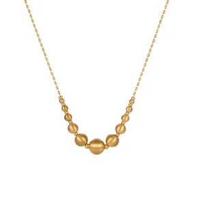 Collier en acier inoxydable plaqué or 18K avec perles mates graduées sur chaîne