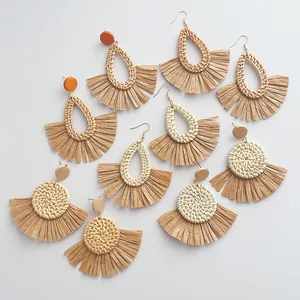 Boho Handgefertigte Gewebte Rattan Bast Tropfenohrringe Für Damen Sommerurlaub Quaste Legierung Haken Hängeschmuck