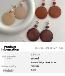 Detailed size specifications for large round wooden earrings showing dimensions and weight