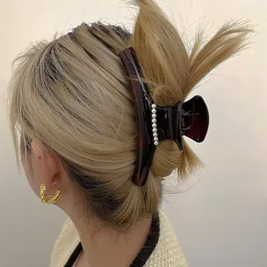Grande Pince à Cheveux Élégante en Acétate Avec Embellissements de Künstliche Perles Motif Écaille de Tortue pour Femmes
