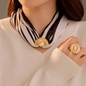 Vintage gold fan-shaped pearl scarf buckle and ring set with elegant radial design