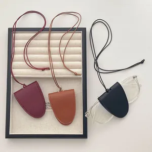 Soporte para Gafas Magnético de Cuero Collar Con Cordón Largo Colgante Clochette Unisex Costura Hecha a Mano Accesorio de Moda Viaje